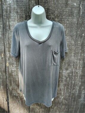 Love Tree V-Neck Pocket Top
